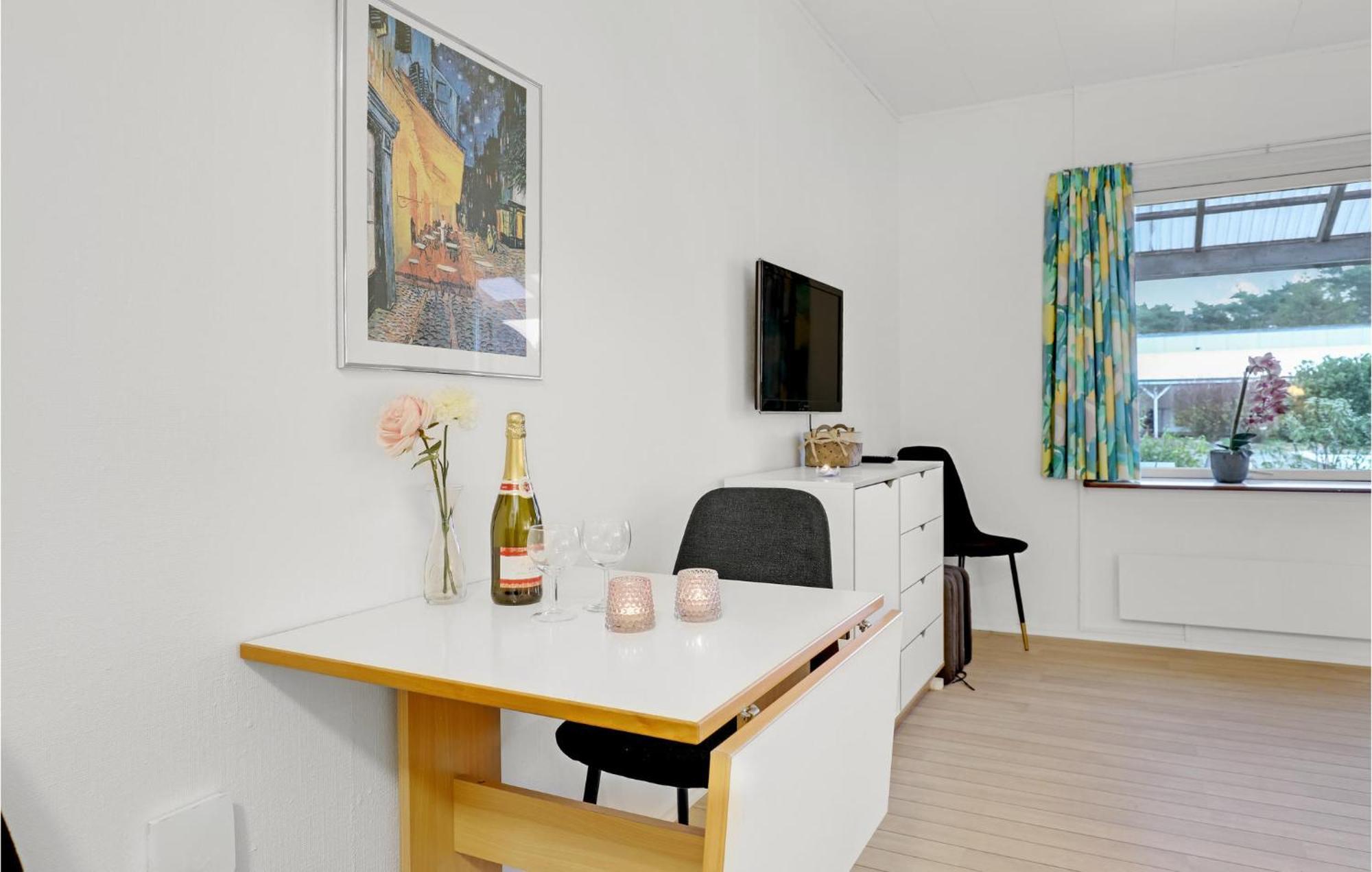Awesome Apartment In Nexo With Sauna Exterior foto